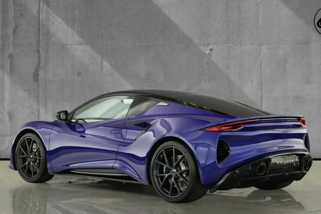 Lotus Emira, 2/10