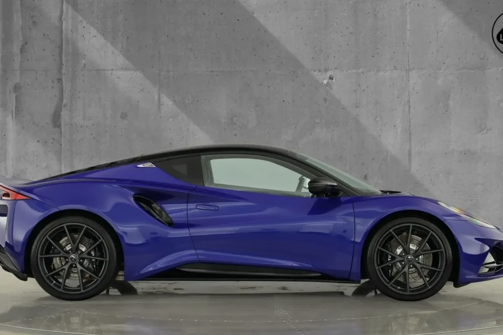 Lotus Emira, 8/10