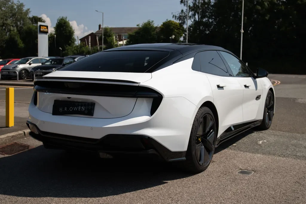 Lotus Emeya, 6/10