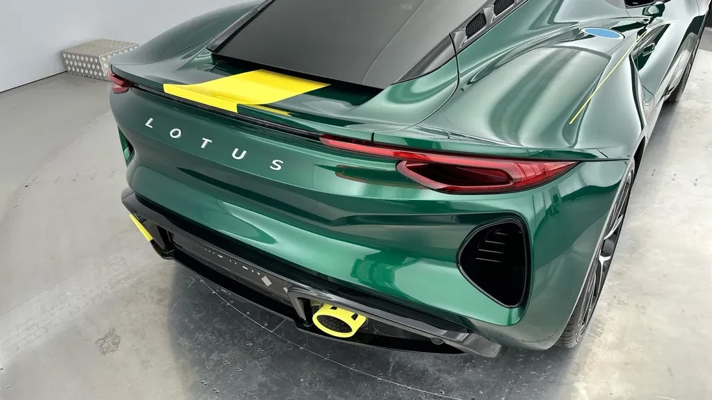 Lotus Emira, 10/10