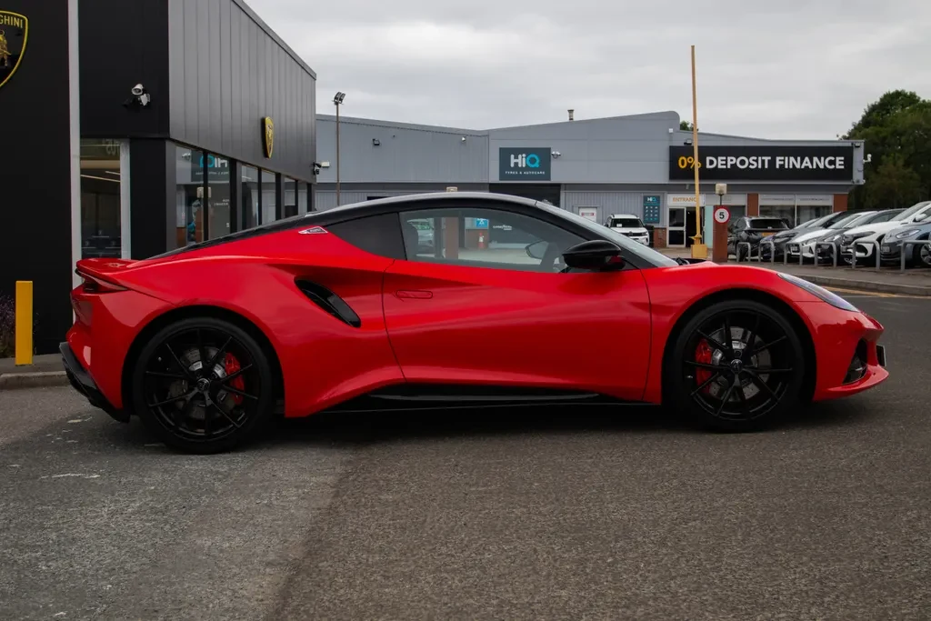 Lotus Emira, 5/10