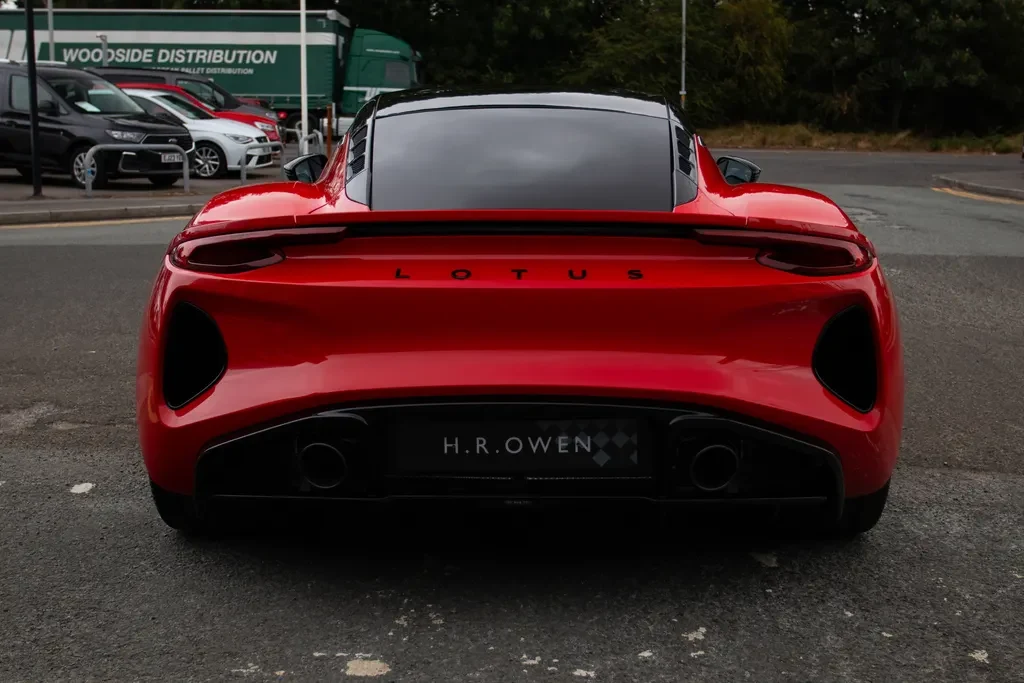 Lotus Emira, 9/10