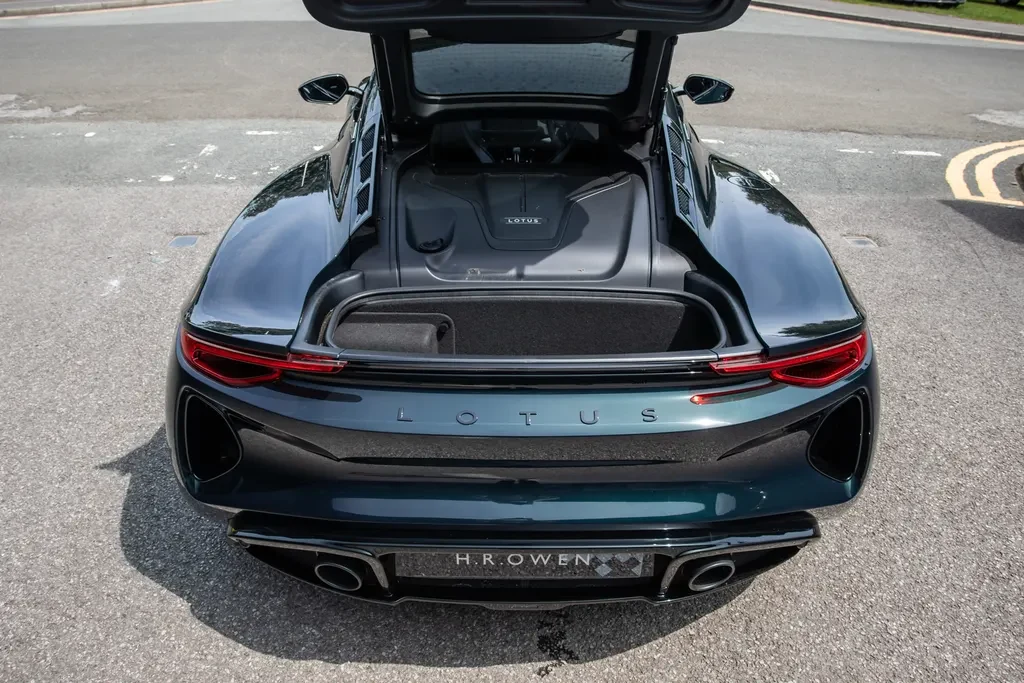 Lotus Emira, 7/10