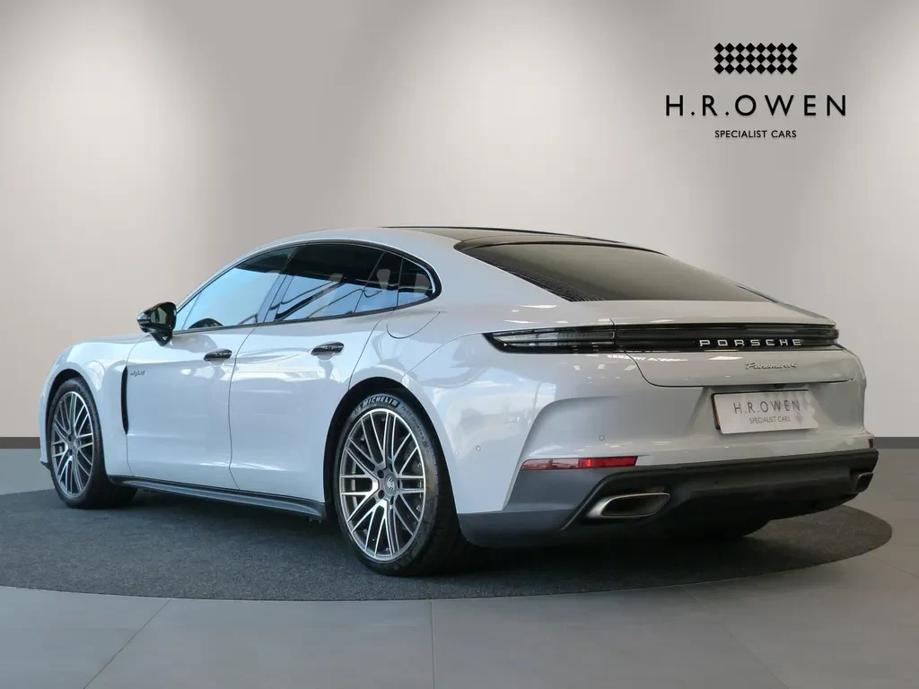 Porsche Panamera, 2/10