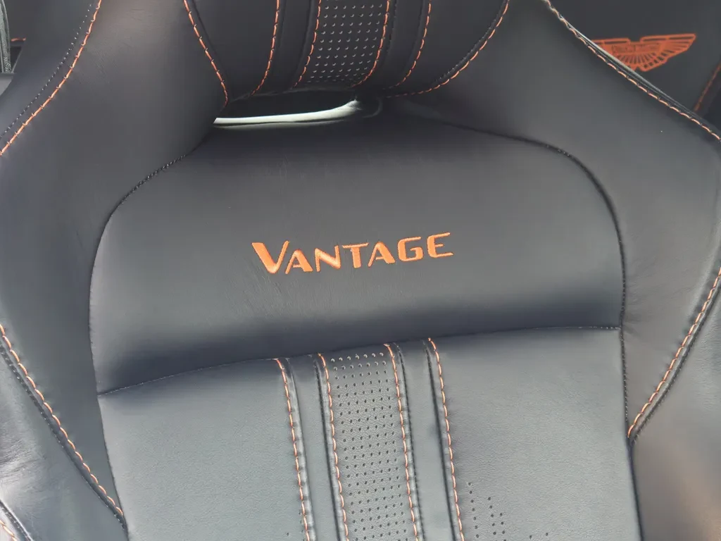 Aston Martin Vantage, 4/10