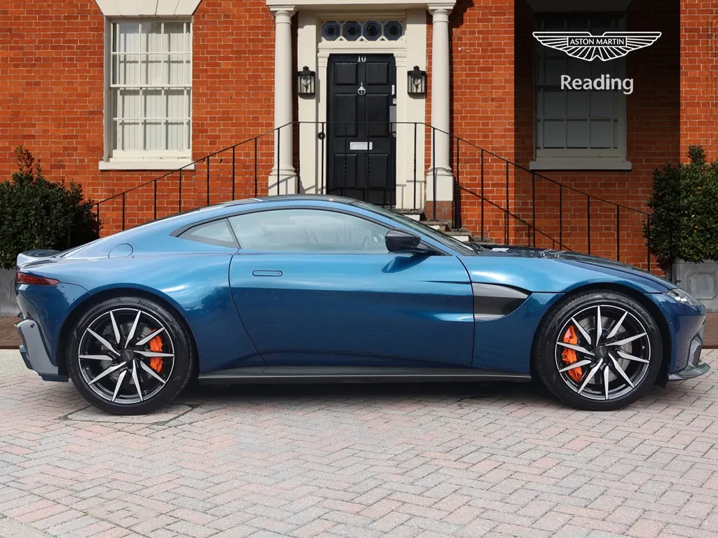 Aston Martin Vantage, 6/10