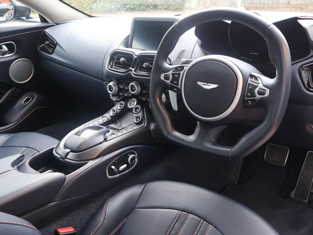 Aston Martin Vantage, 9/10