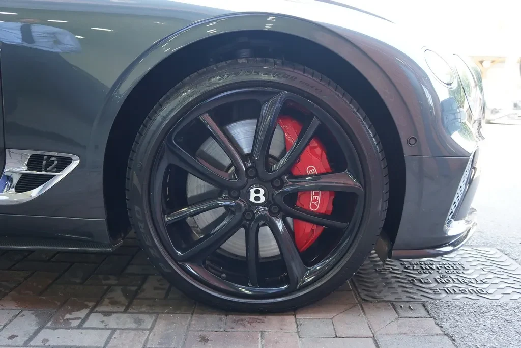 Bentley Continental GT, 6/10