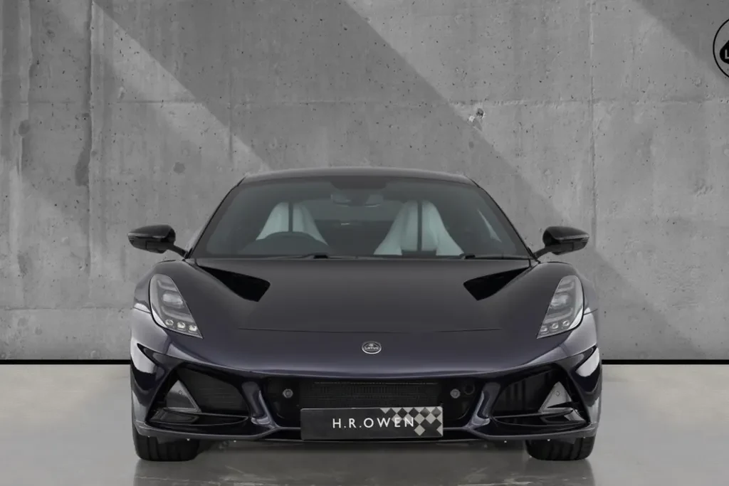 Lotus Emira, 4/10