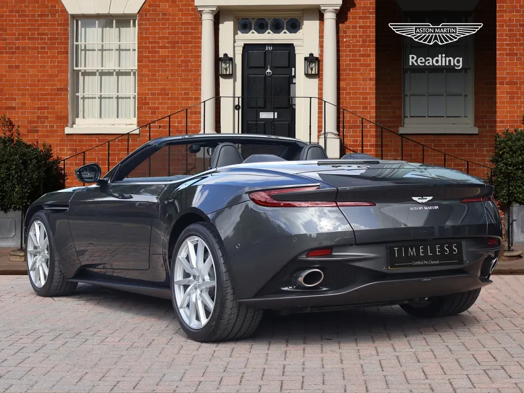 Aston Martin DB11, 3/10