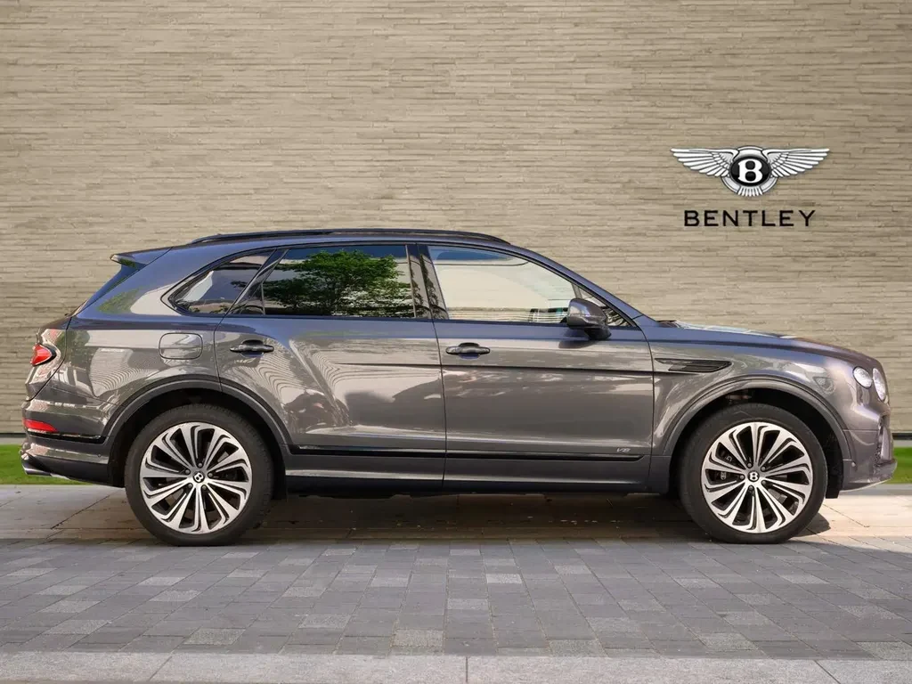 Bentley Bentayga, 5/10
