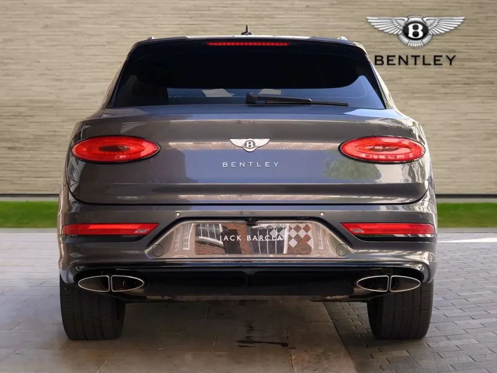 Bentley Bentayga, 8/10
