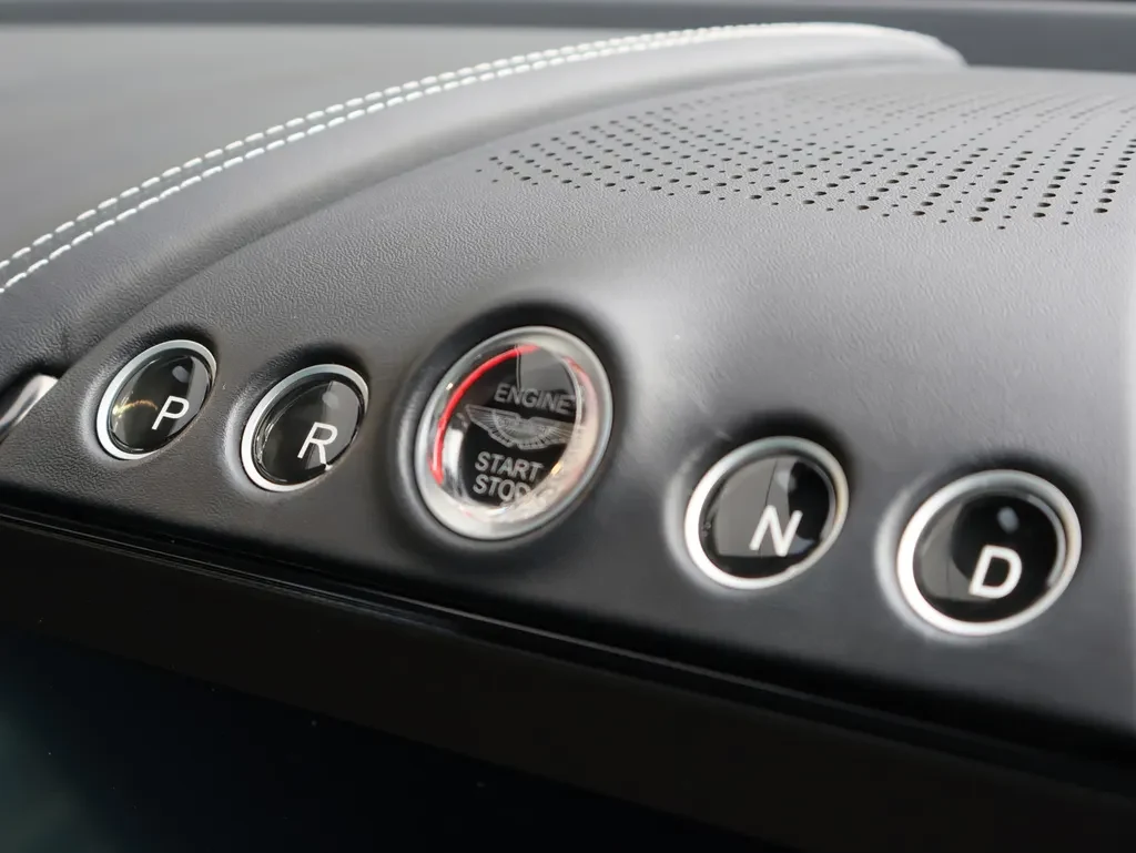 Aston Martin DBX, 10/10