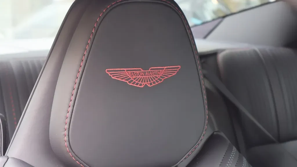 Aston Martin DB11, 5/10