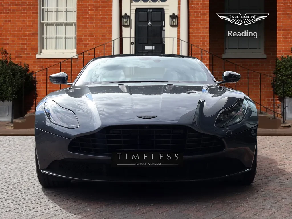 Aston Martin DB11, 8/10