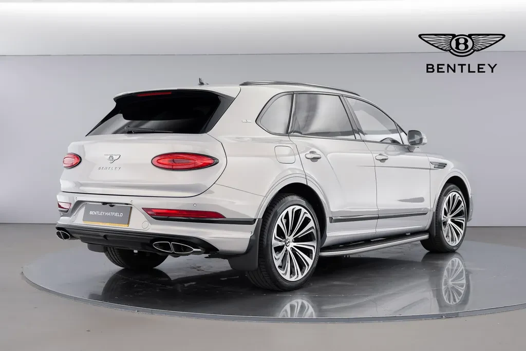 Bentley Bentayga, 2/10