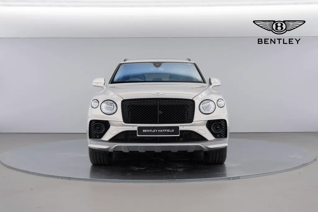 Bentley Bentayga, 3/10