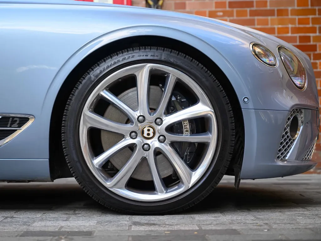 Bentley Continental GT, 6/10