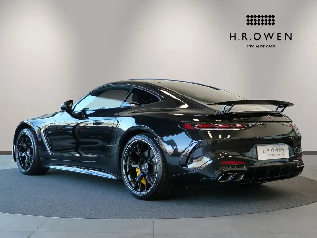 Mercedes-Benz AMG GT, 2/10