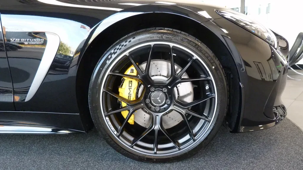 Mercedes-Benz AMG GT, 4/10