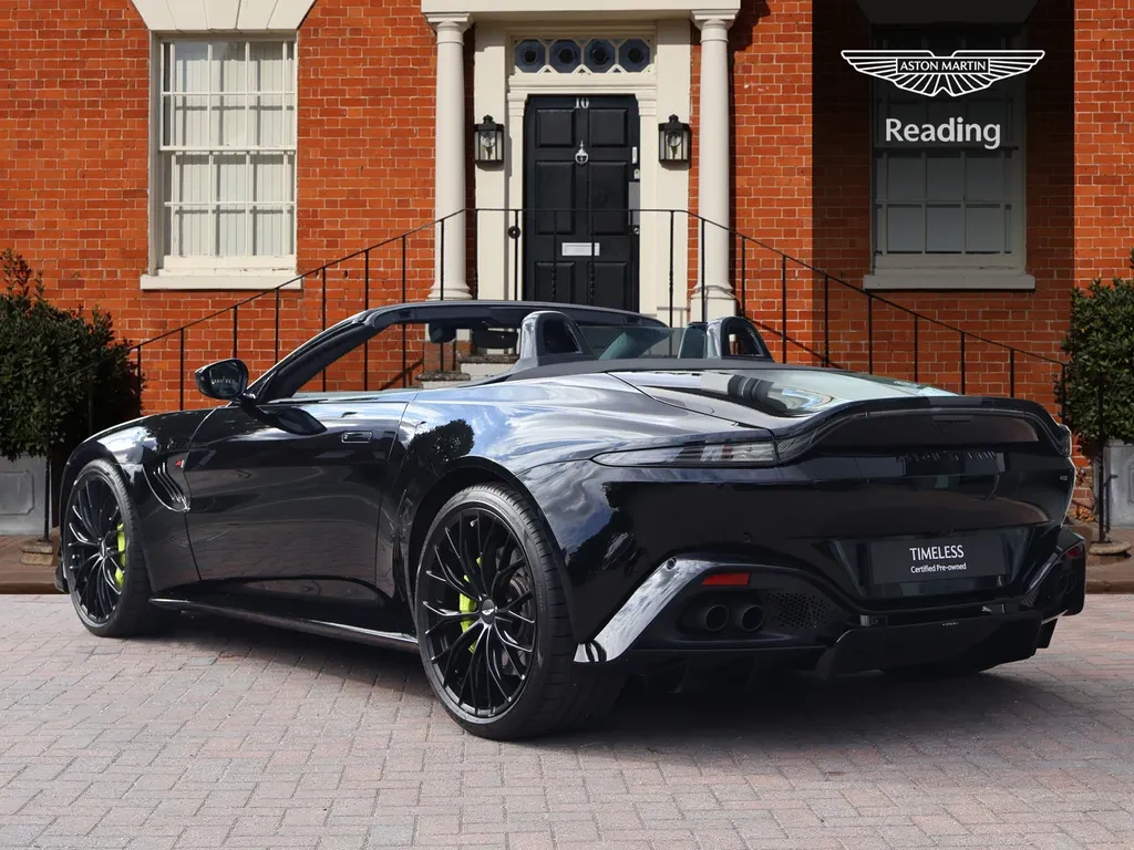 Aston Martin Vantage, 3/10