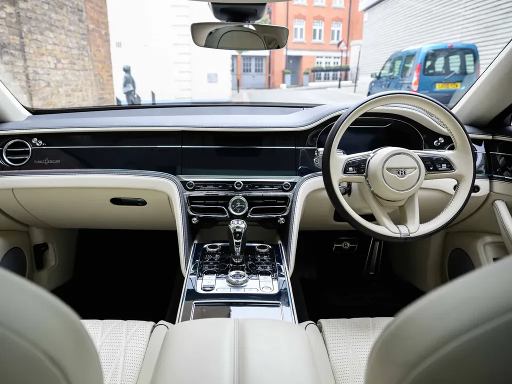 Bentley Flying Spur, 4/10