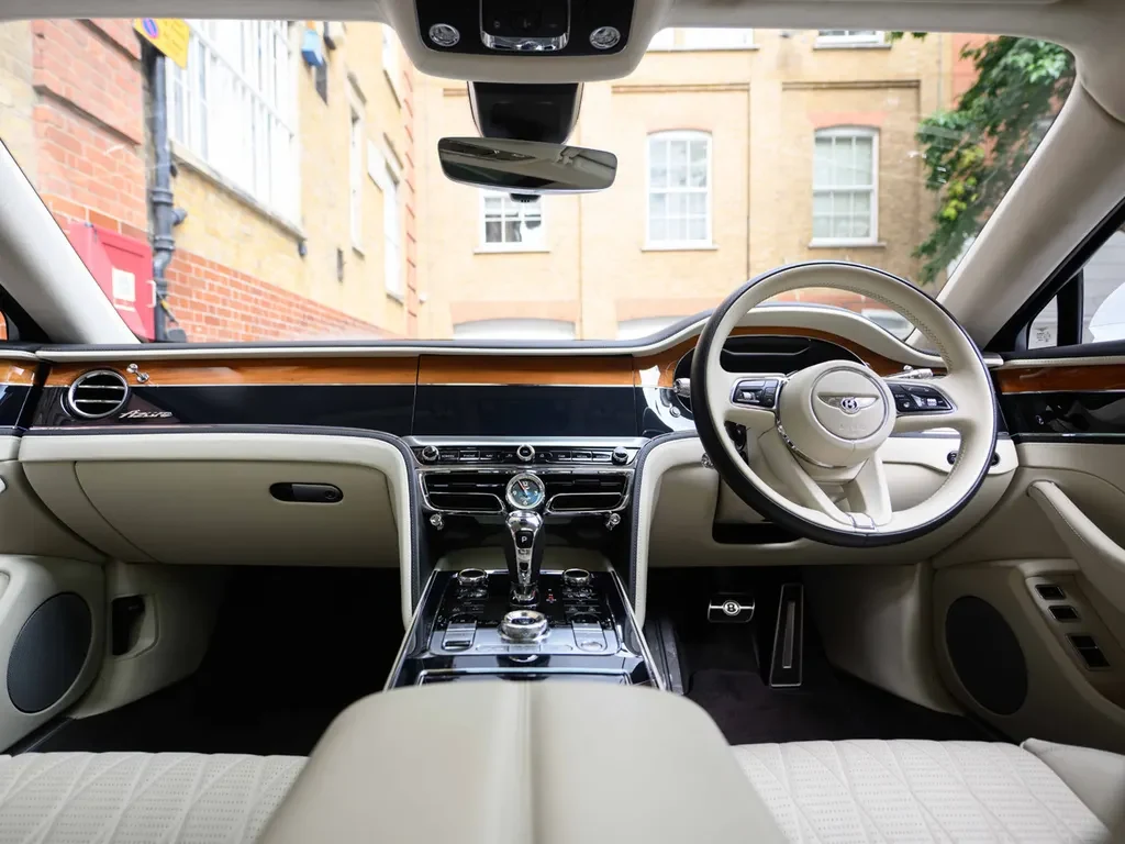 Bentley Flying Spur, 7/10