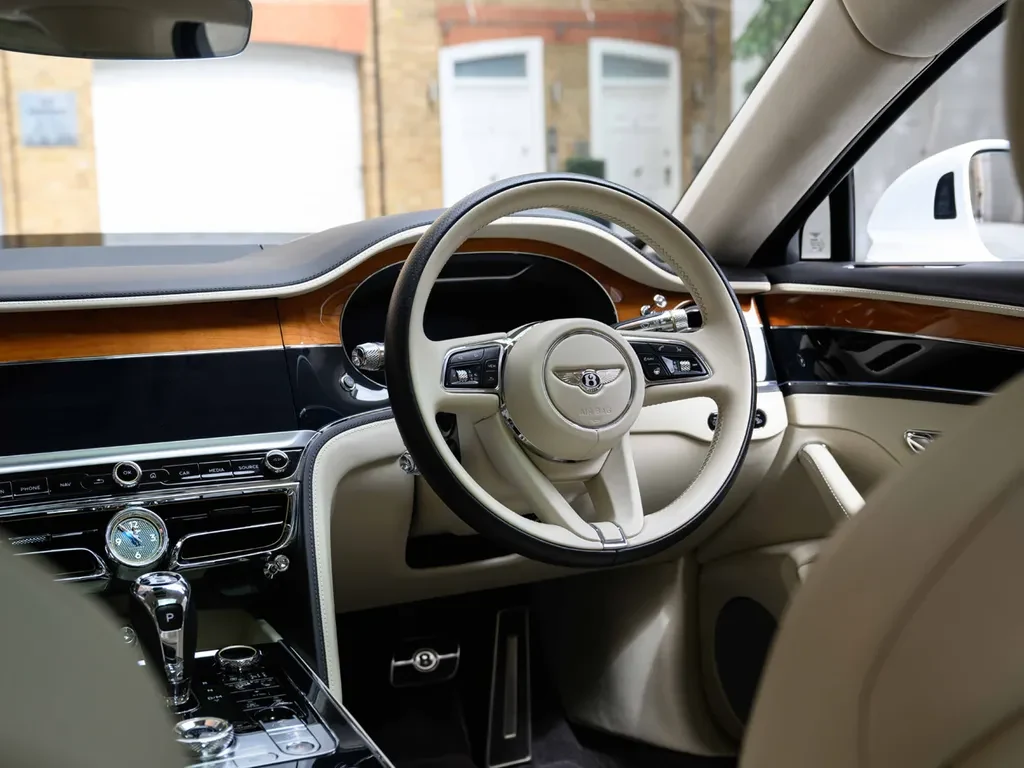 Bentley Flying Spur, 9/10