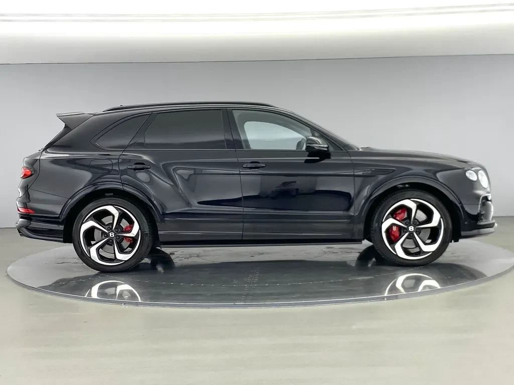 Bentley Bentayga, 3/10