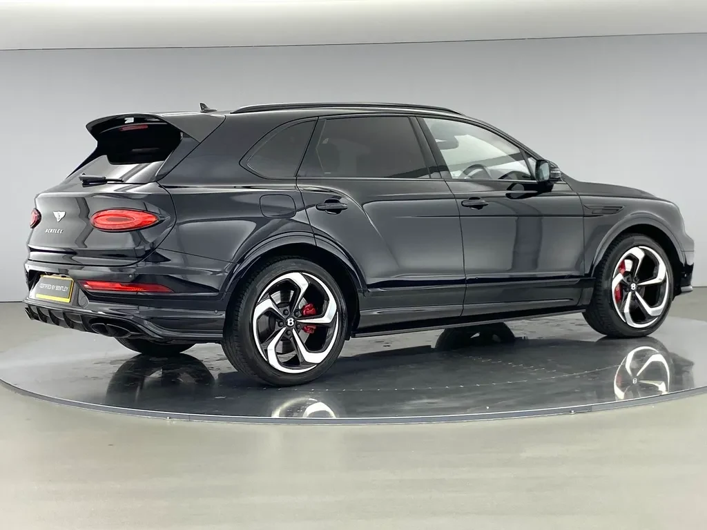 Bentley Bentayga, 4/10