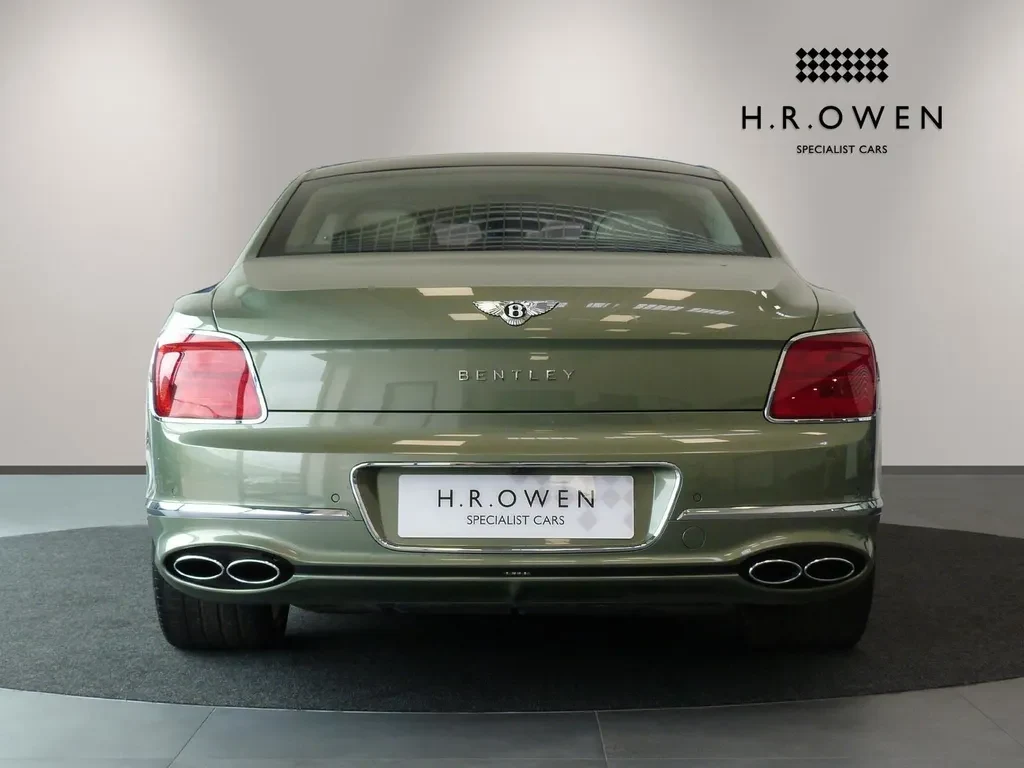 Bentley Flying Spur, 6/10