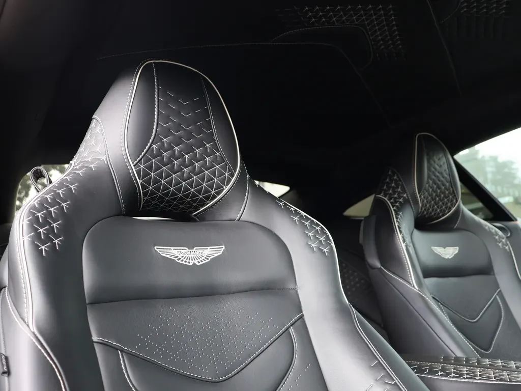 Aston Martin DBS, 5/10
