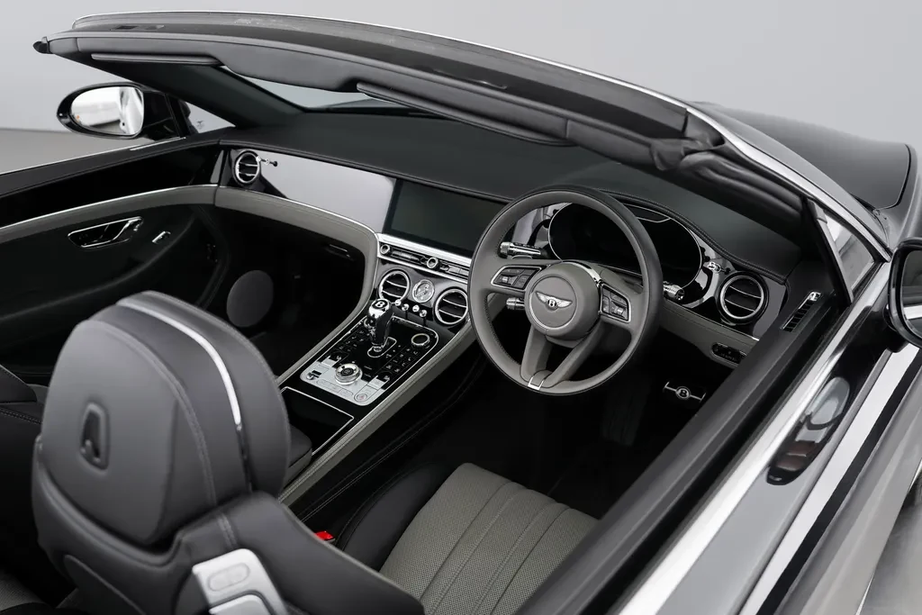 Bentley Continental GTC, 7/10