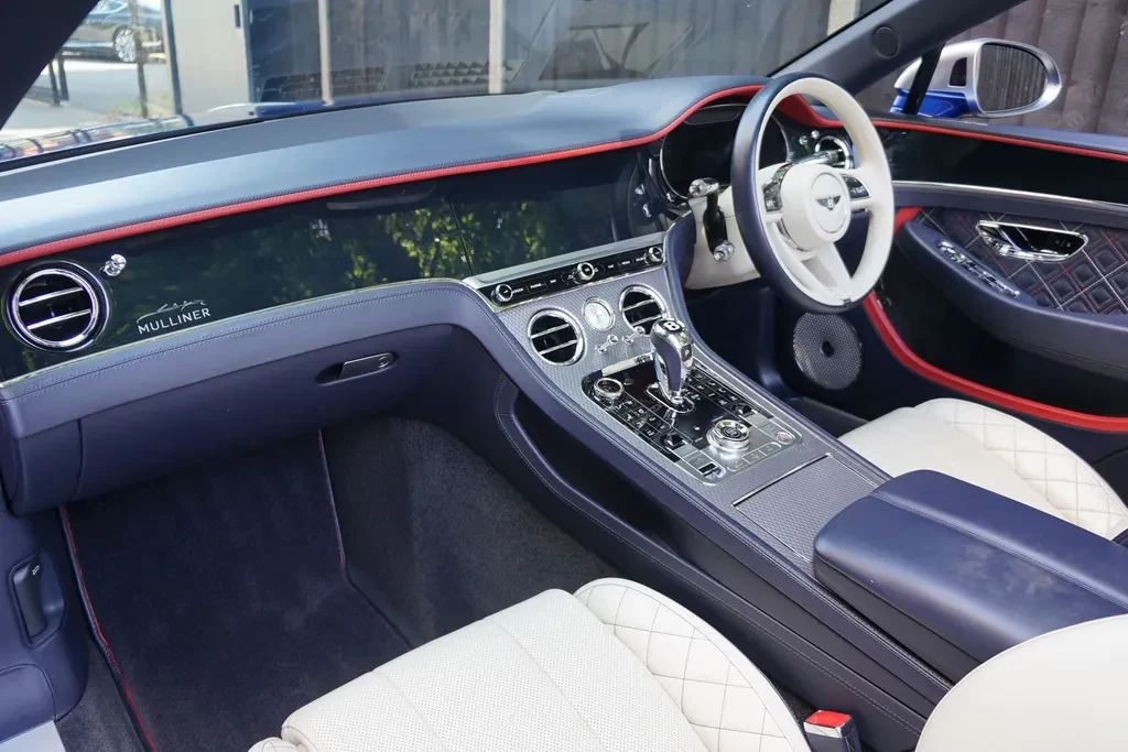 Bentley Continental GTC, 2/10