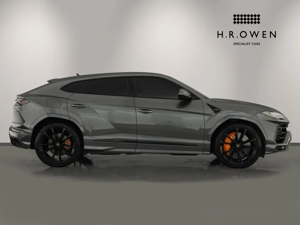 Lamborghini Urus, 3/10