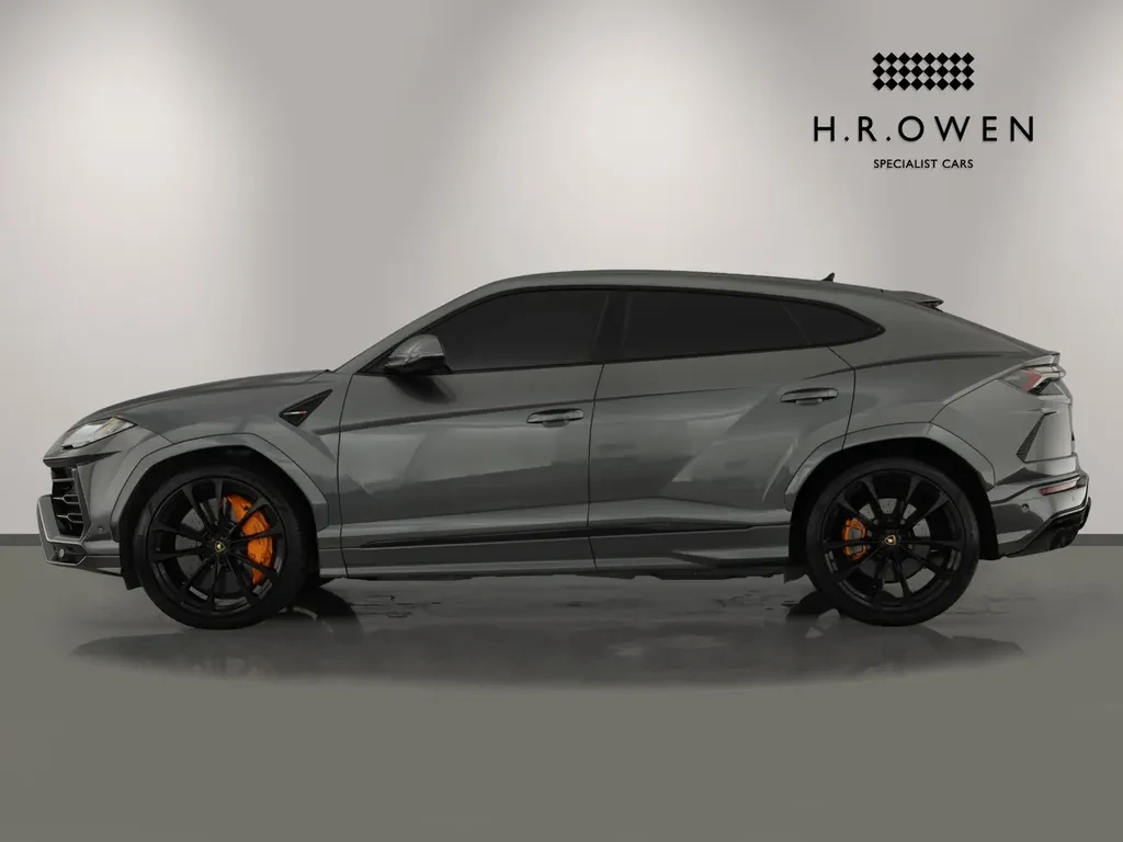 Lamborghini Urus, 6/10