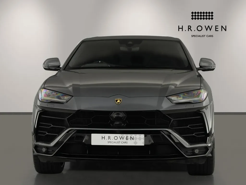 Lamborghini Urus, 7/10