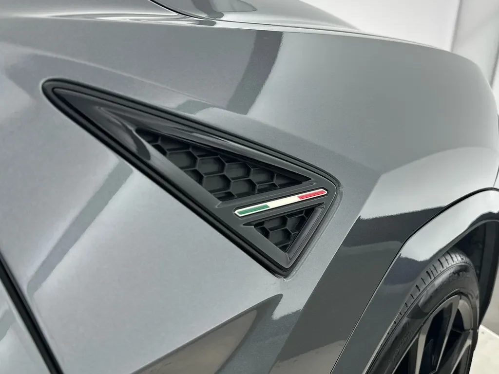 Lamborghini Urus, 10/10