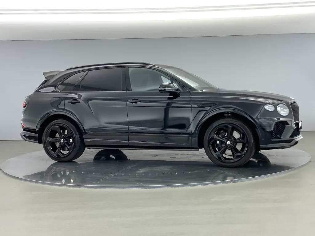 Bentley Bentayga, 3/10