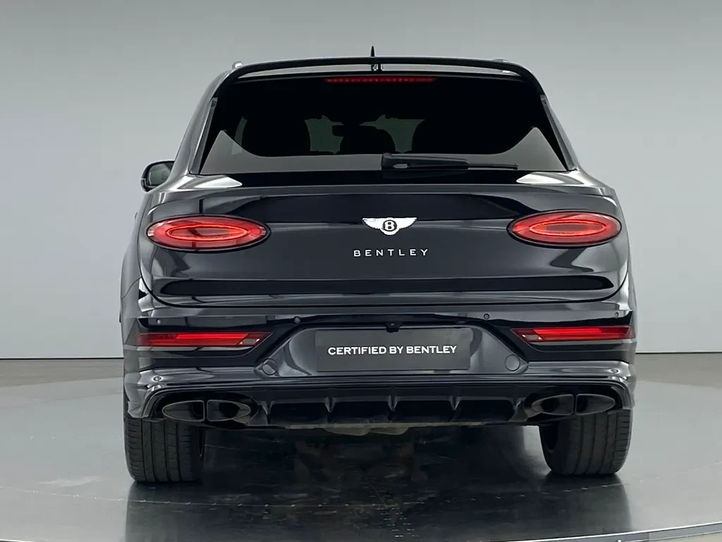 Bentley Bentayga, 6/10