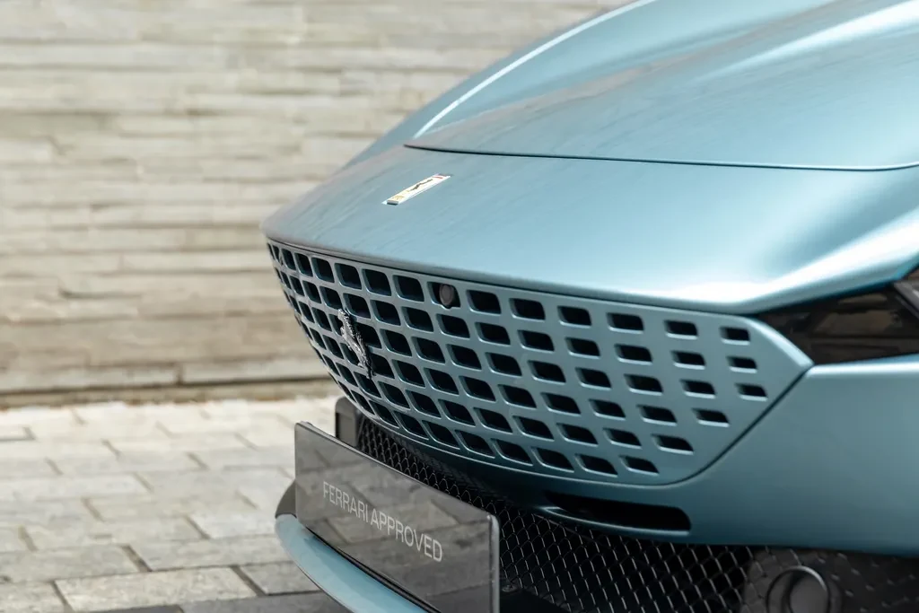 Ferrari Roma Spider, 6/10