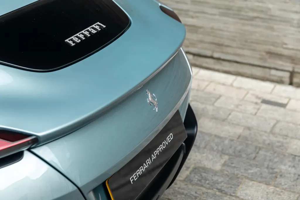 Ferrari Roma Spider, 8/10