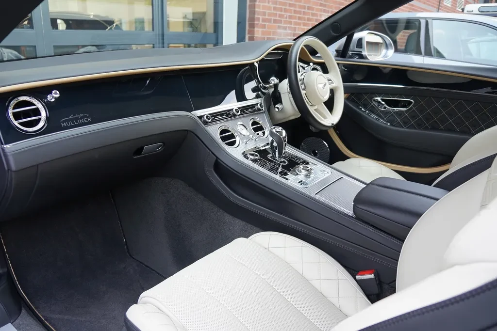 Bentley Continental GTC, 2/10