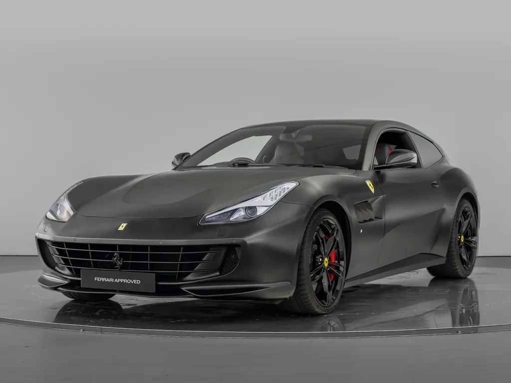 Ferrari GTC4Lusso, 3/10
