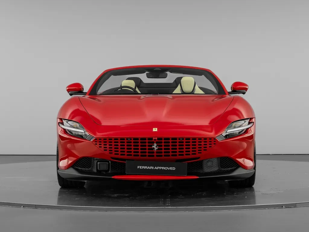 Ferrari Roma Spider, 2/10