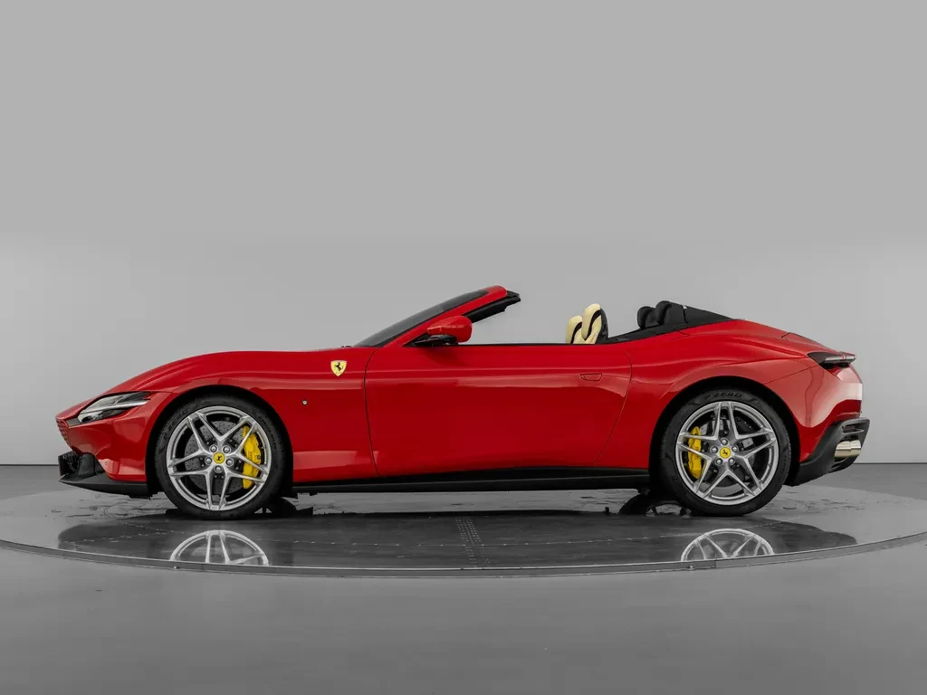 Ferrari Roma Spider, 5/10