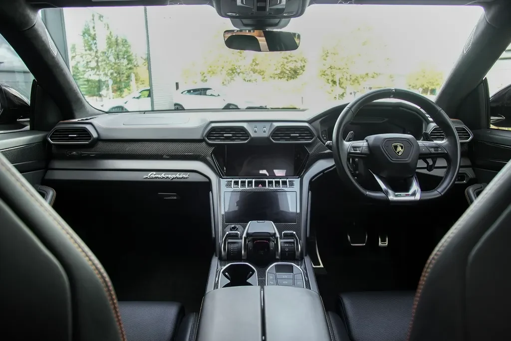 Lamborghini Urus, 10/10