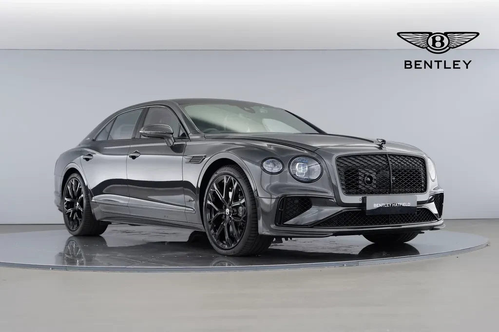 Bentley Flying Spur, full-car front three-quarter view.