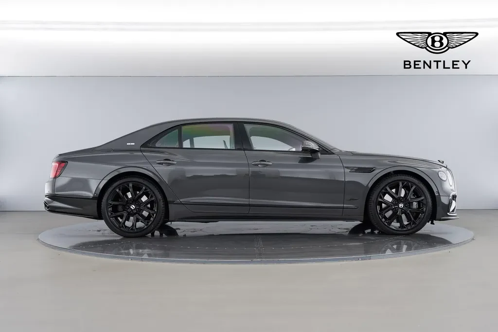 Bentley Flying Spur, 2/10