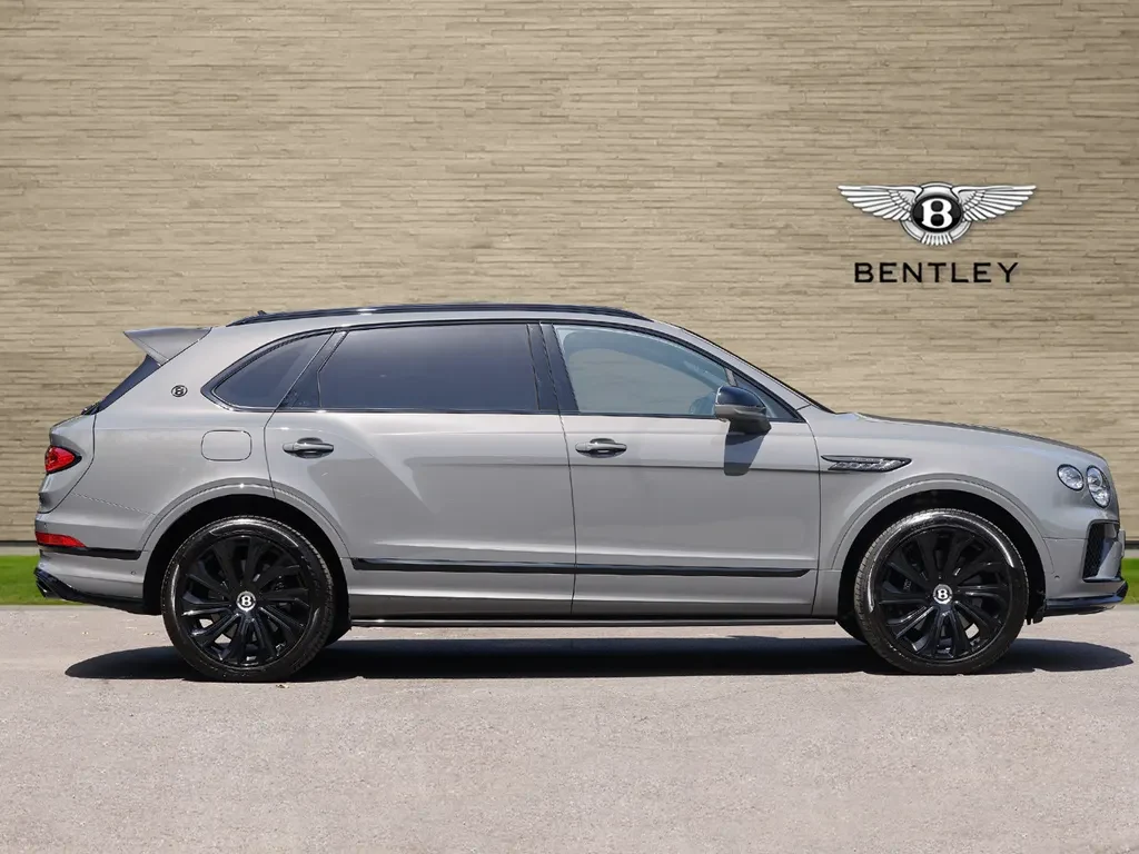 Bentley Bentayga, 7/10